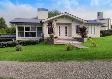 Casa en venta en barrio privado Villa General Belgrano